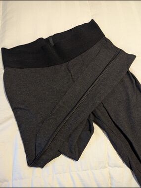 Nygard Slims Leggings with Vegan Leather Piping